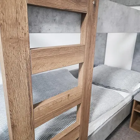 Zborovská 22 A Apartmán *