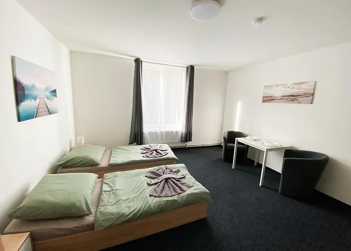 Zborovska 22 A * Плзень